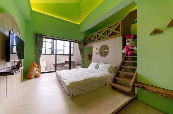 A room with a bed, a TV, a window, a staircase, and a stuffed toy. - Yiting B&B (Checheng)
