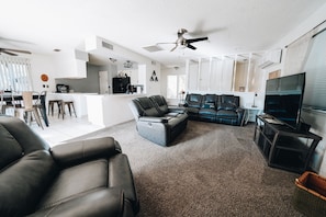 Smart TV, fireplace, stereo