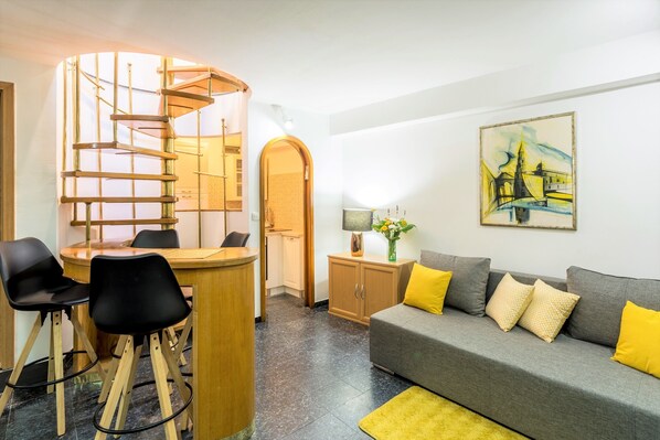 Apartment, 1 Bedroom | Living room