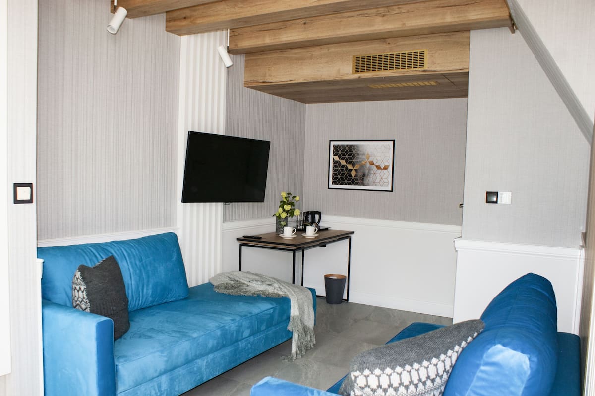 Een flatscreentelevisie