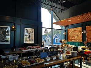 Desayuno buffet incluido todos los días