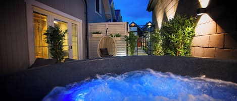 Suite, Multiple Beds, Non Smoking (Jacuzzi)