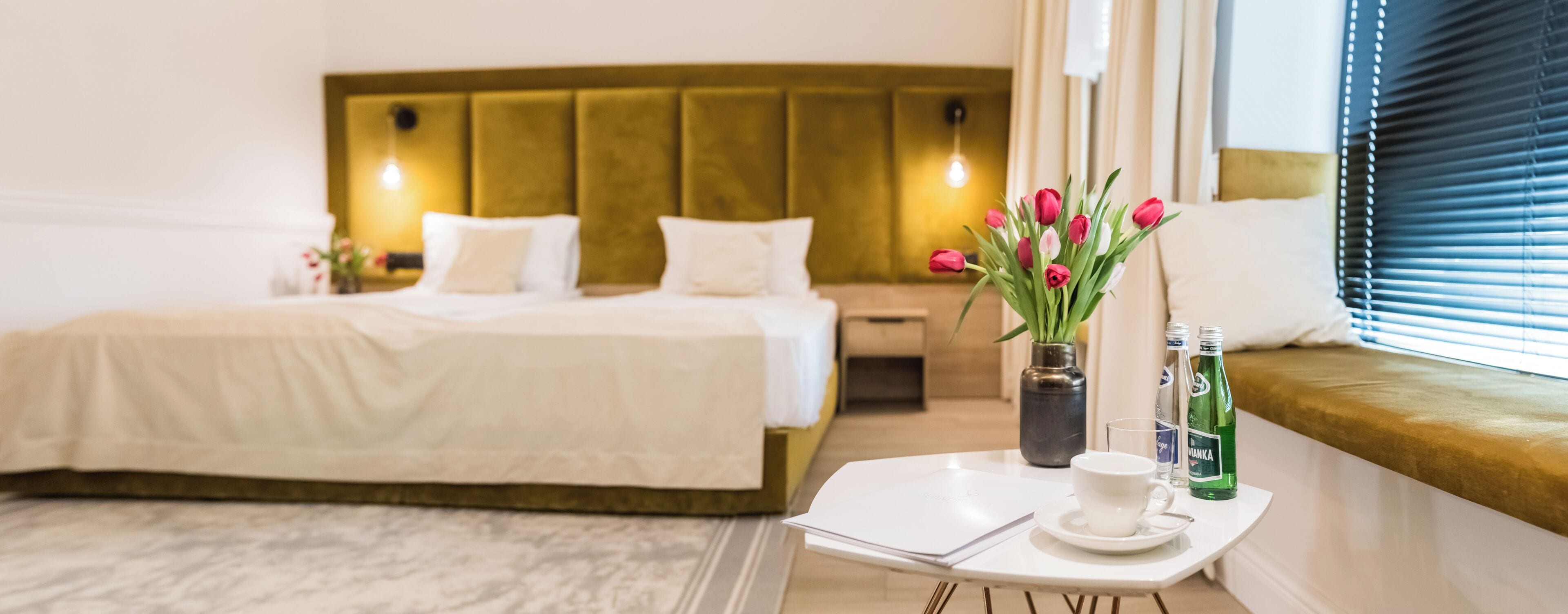 Rom – standard, flere senger, ikke-røyk | Safe på rommet, lydisolert, strykejern/-brett og wi-fi (inkludert)