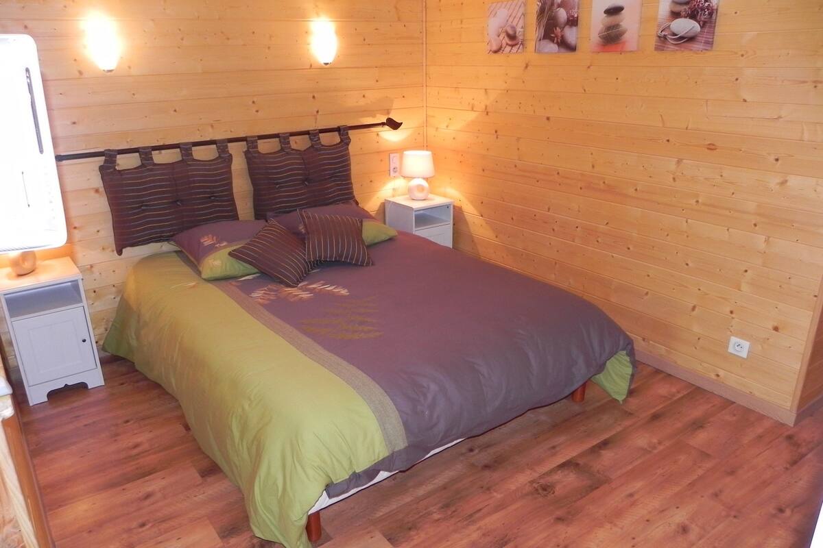 Suite, 2 Schlafzimmer (Opale) | 2 Schlafzimmer, individuell dekoriert, individuell eingerichtet