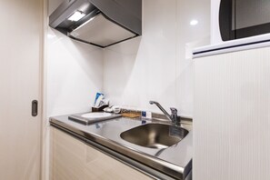 Standard Double Room | Private kitchenette
