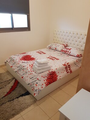 Blackout drapes, iron/ironing board, free WiFi, bed sheets - Delux apartment 50 meters from the beach (Ashkelon)