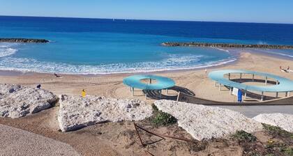 Delux apartment 50 meters from the beach