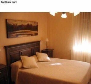 7 chambres, fer et planche à repasser, lit parapluie, Wi-Fi gratuit