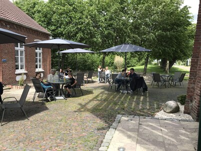 穆赫伦霍夫内塞酒店