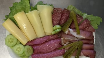 Daily local cuisine breakfast for a fee