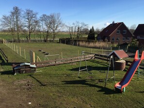 Children’s play area – outdoor