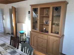 Lägenhet - privat badrum (7 Borkum) | Matservice på rummet