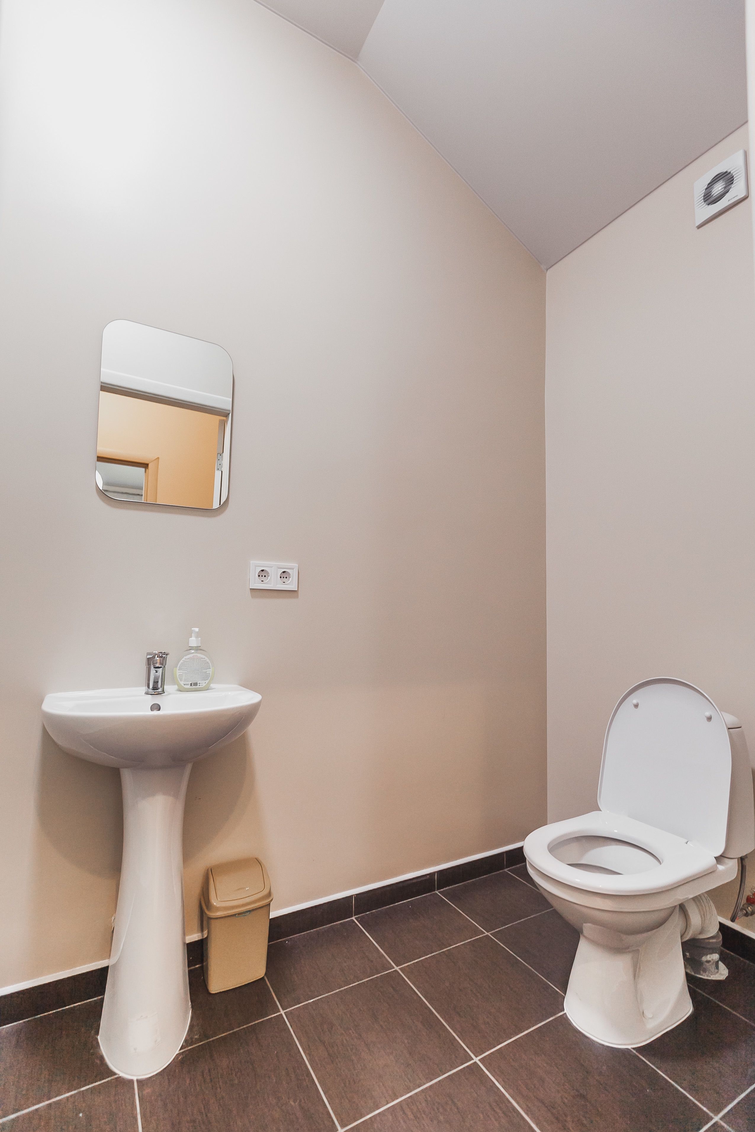 Shower, free toiletries, hair dryer, slippers