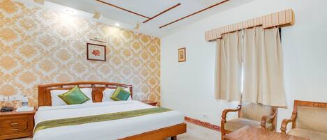 Rom – deluxe | Skrivebord, ekstrasenger (mot et tillegg), wi-fi (inkludert) og sengetøy