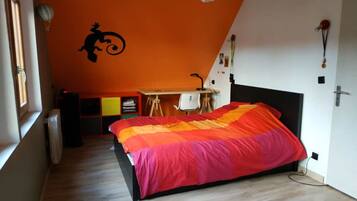 3 chambres, fer et planche Ă repasser, Wi-Fi, draps fournis