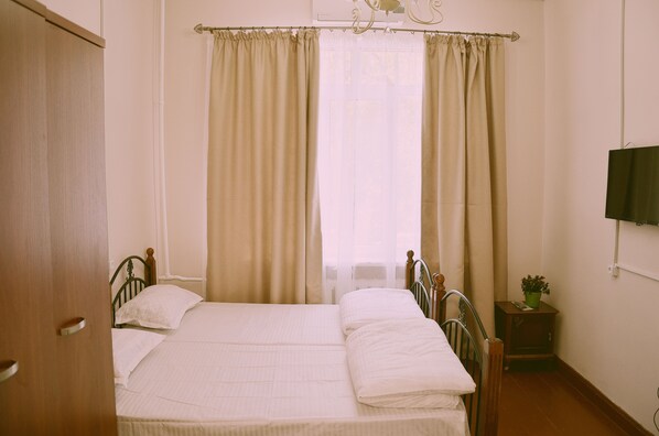 공용 도미토리, 여성 전용 (6 beds) | 다리미/다리미판, 무료 WiFi, 침대 시트