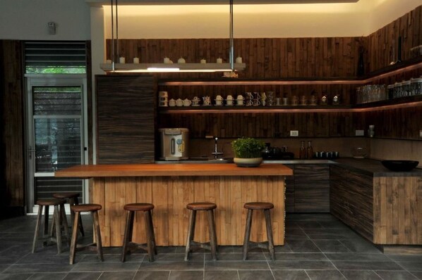 Snack bar