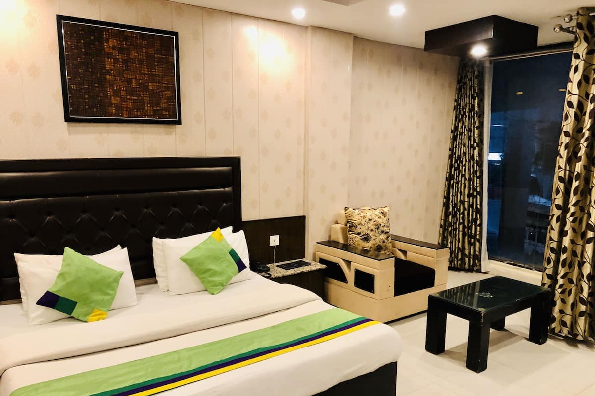 Premium bedding, free WiFi, bed sheets