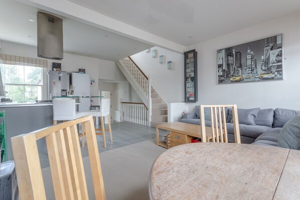 Appartement (2 Bedrooms) | Salle de séjour