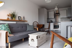 Living area - Stylish 1 Bedroom Flat by Greenwich Station (London)