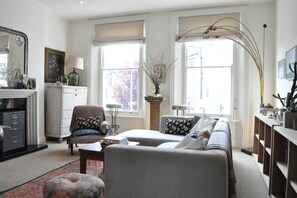 Unclassified image, 4 of 19, button - Westbourne Park 1 Bedroom Apartment (London)