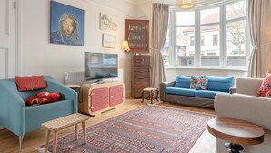 Living area - Spacious Property in Kensal Green (London)
