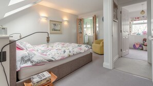 Room - Spacious Property in Kensal Green (London)