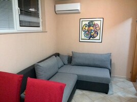 基础公寓, 山景 | 客厅 | 平板电视