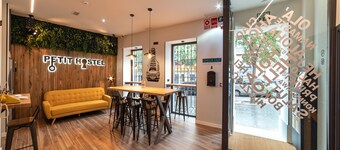 Petit Hostel La Latina - Adults Only