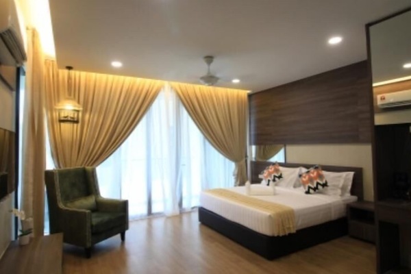 #4 Tropical Evilla Executive Suite