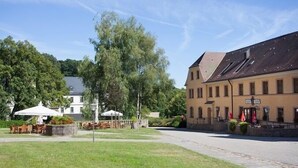 Exterior - Kloster Gasthof (Muennerstadt)