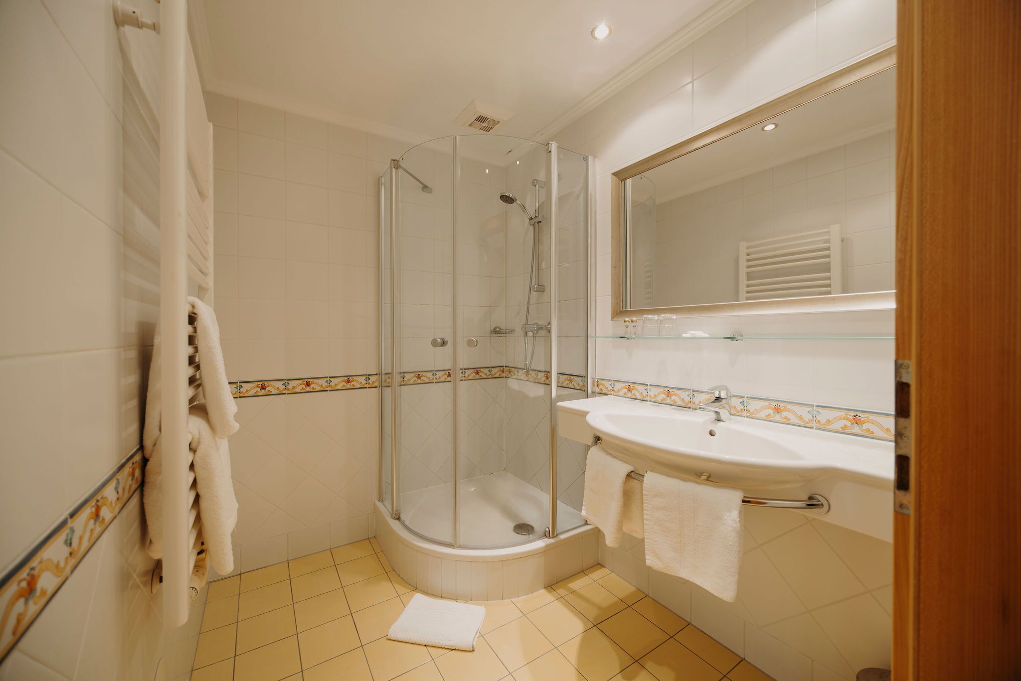 double room | bathroom | shower, hair dryer, bathrobes, towels