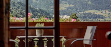 In-room safe, individually decorated, individually furnished, desk