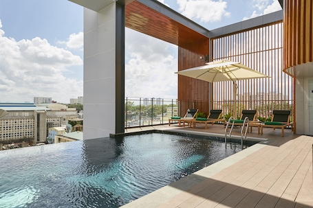 Outdoor pool, open 6:30 AM to 8:00 PM, pool umbrellas, sun loungers