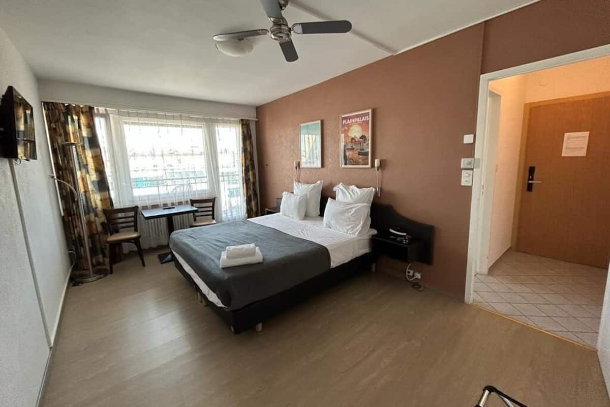 Superior Studio Suite, Private Bathroom (Moyen Budget) | Free WiFi, bed sheets