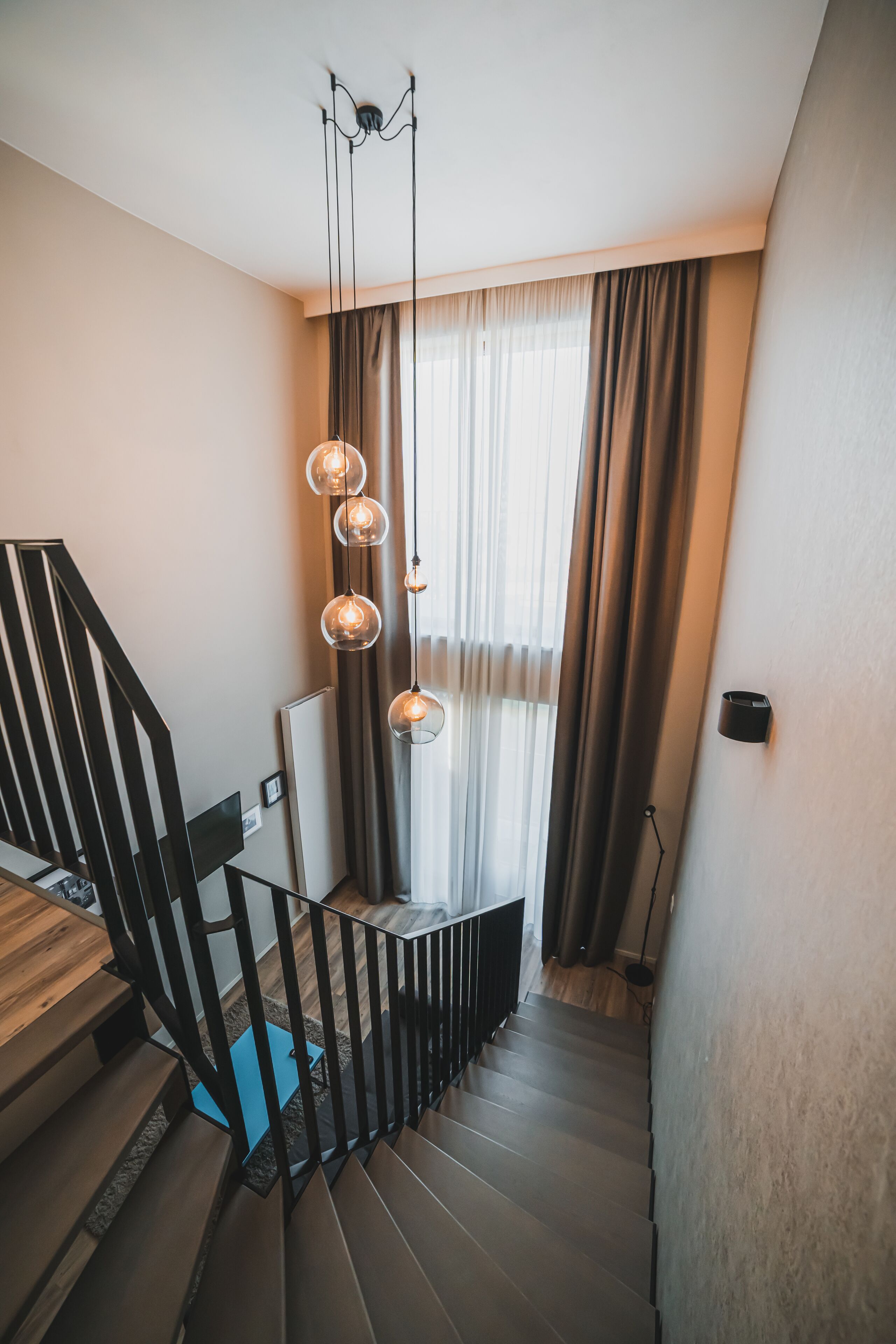 duplex, balcony, city view | hypo-allergenic bedding, desk, laptop workspace, blackout curtains