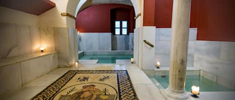 Massages des tissus profonds, soins du visage, 1 salle de soins