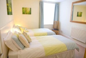 Sea Spray | Iron/ironing board, free WiFi, bed sheets - Seaspray (Moelfre)