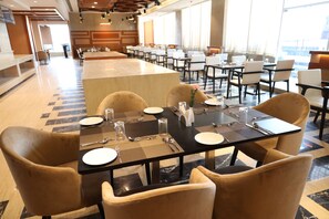 Daily continental breakfast (INR 400 per person)