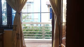 5 bedrooms