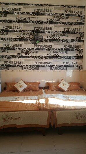 5 bedrooms - Thành Đạt 2 Hostel, full house, 2minutes walk to the beach (quy nhon)