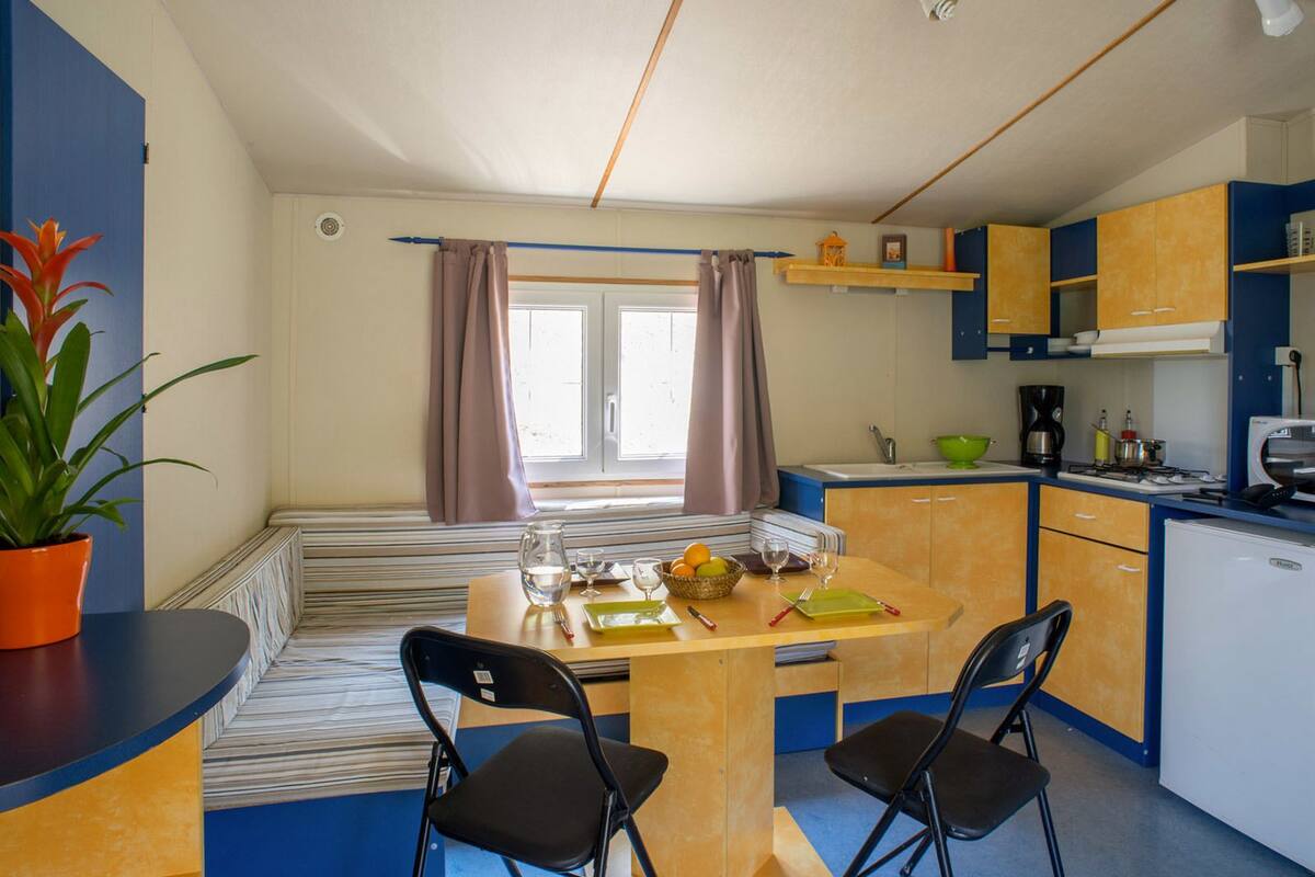Mobile Unterkunft, 3 Schlafzimmer | Eigene Kochnische