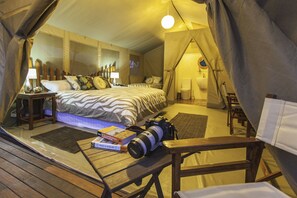 Deluxe Tent (Safari) | In-room safe, desk, bed sheets - Wildebeest Eco Camp (Nairobi)
