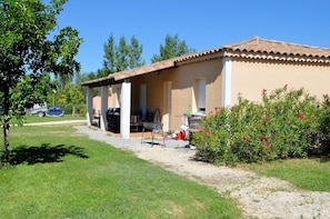 Front of property - Domaine Des Garrigues (Grospierres)
