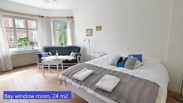 Doppelzimmer, Gemeinschaftsbad | 1 Schlafzimmer, individuell dekoriert, individuell eingerichtet