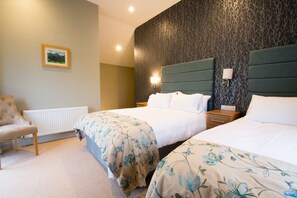 Deluxe-Zimmer, 1 Schlafzimmer | Bügeleisen/Bügelbrett, kostenloses WLAN