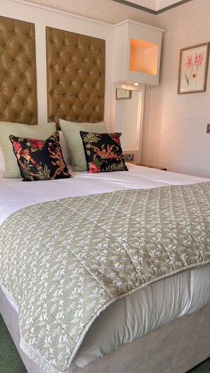 Room - Nevins Inn (Newport)