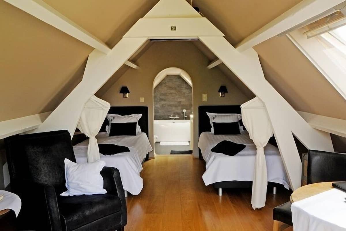 Twin Room | Egyptian cotton sheets, premium bedding, down comforters, in-room safe