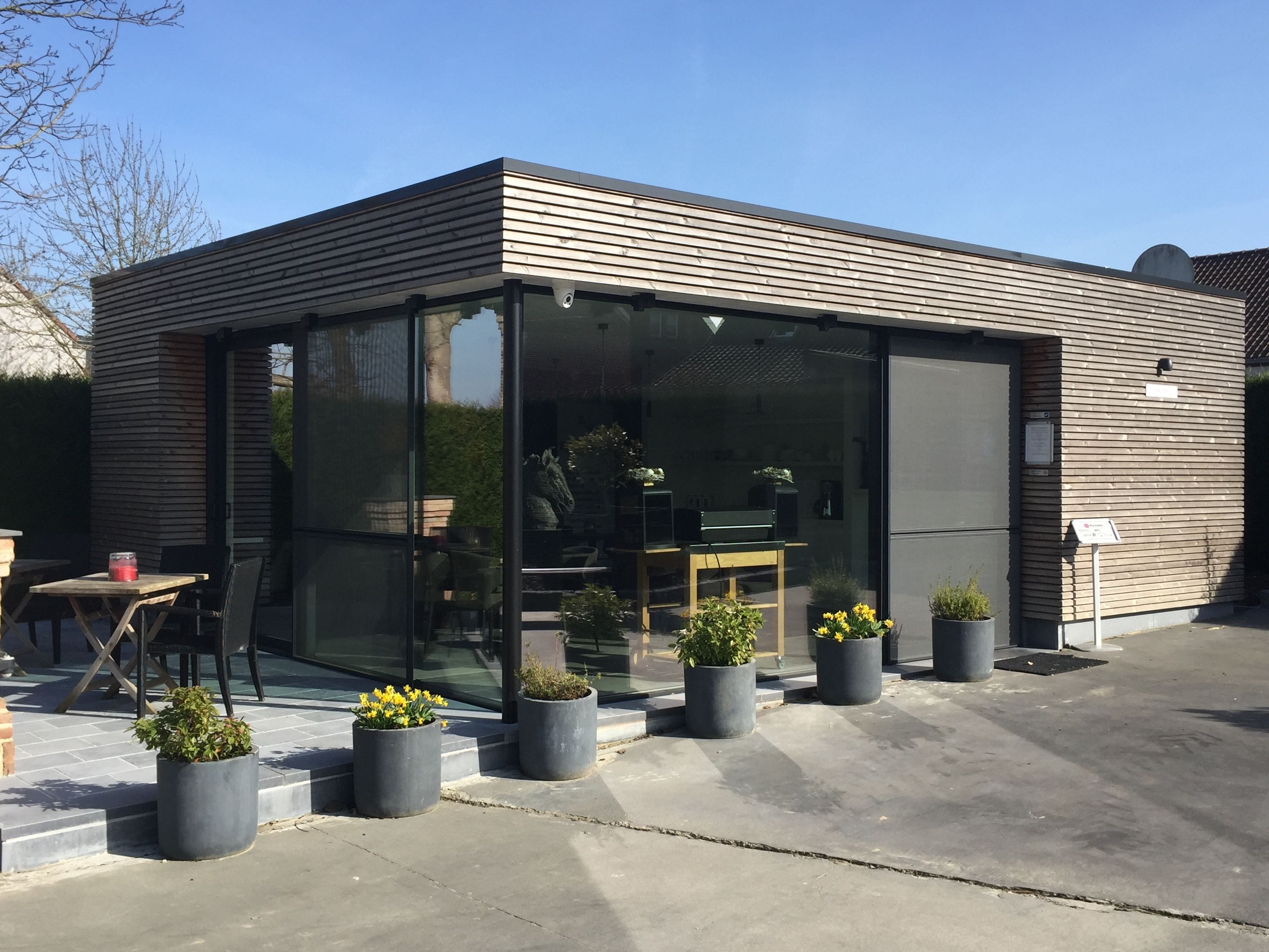 Daily buffet breakfast (EUR 12 per person)