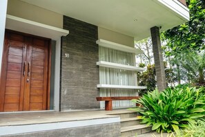 Exterior detail - 4 BR City View Villa with a private pool 1 (Bandung)